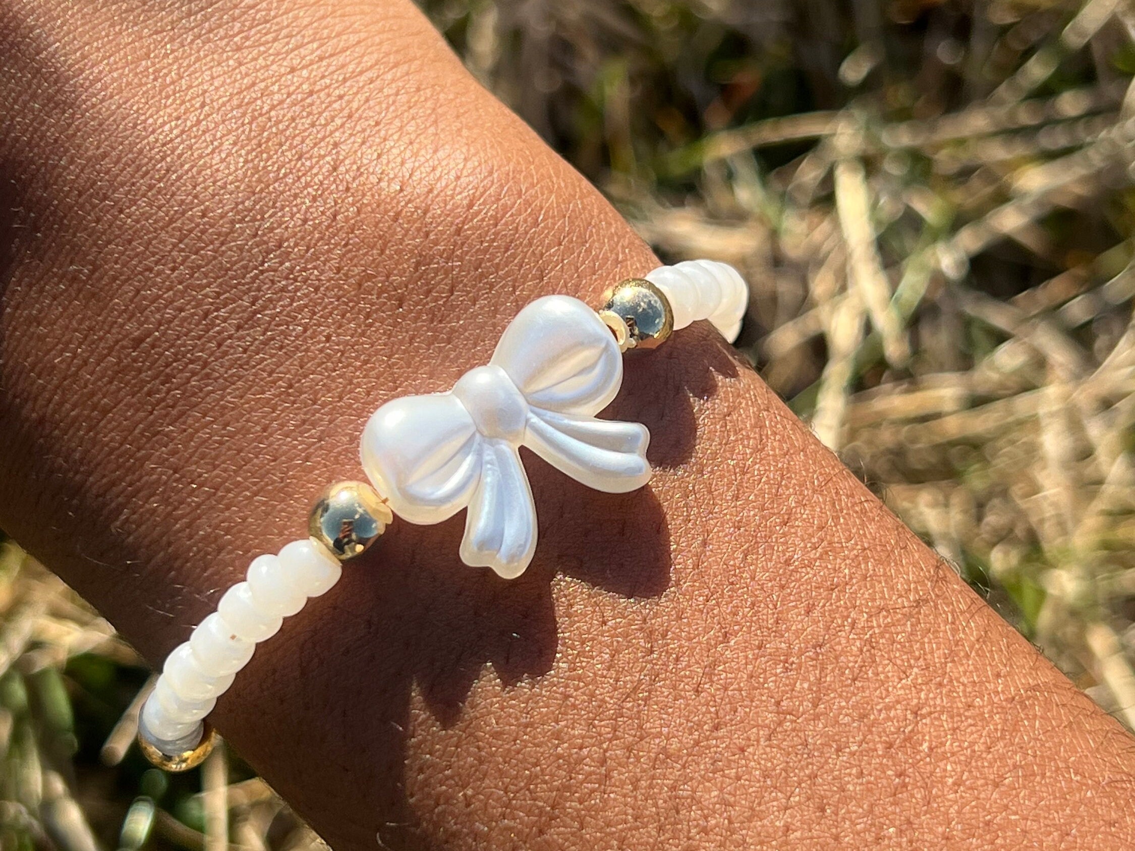 Cute Dainty Coquette Beaded Bracelet With Faux Pearl Bow. Bead