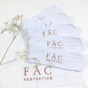 Conjunto de diadema de spa con logo para esteticista Diadema de spa ajustable cierre de velcro bordado logotipo personalizado conjunto de regalo de spa diadema facial imagen 1