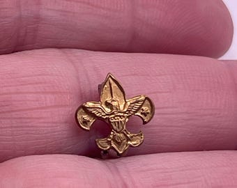 Vintage BSA Award Pin Boy Scout Tenderfoot - 1947 to 1950 Era Wire Back Gold Tone