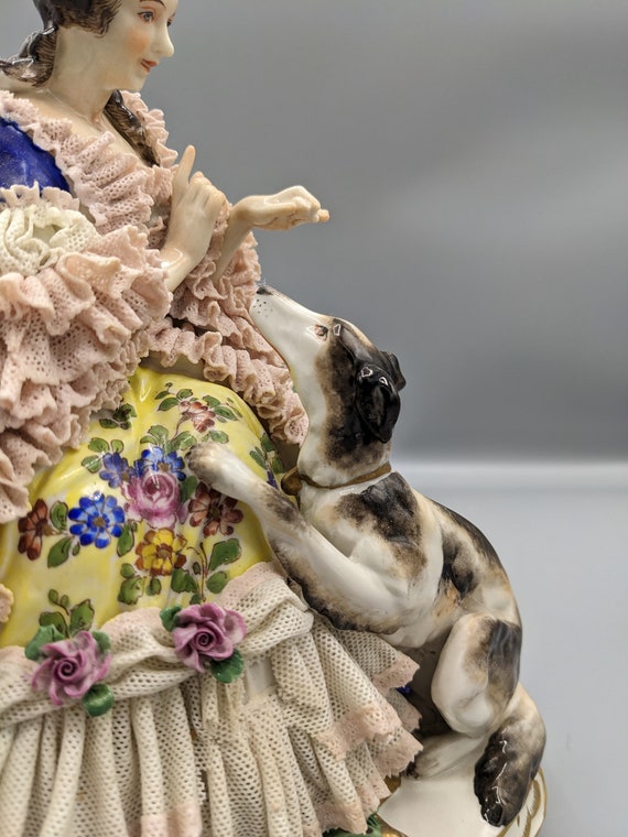 西ドイツ製　ビンテージのkoestel社の聖母子のお人形！丁寧に造られた可愛い！ Large 1900s Antique Volkstedt German Porcelain Lace Figurine