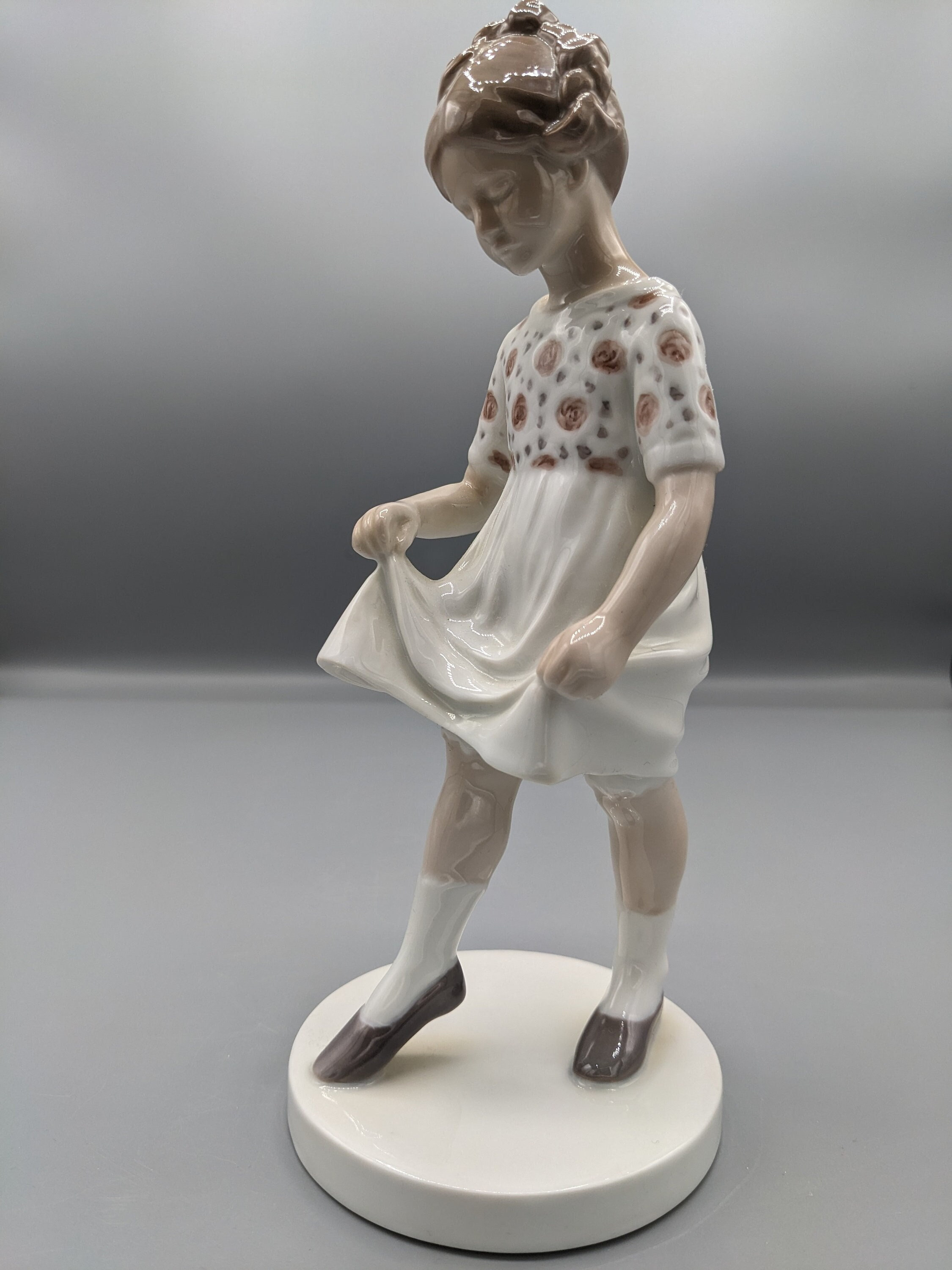 Bing & Grøndahl ビング・オー・グレンダール 鏡を見る少女 置物 Bing