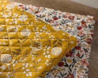 Handmade Zipper Pouch. Multiple sizes and color options!