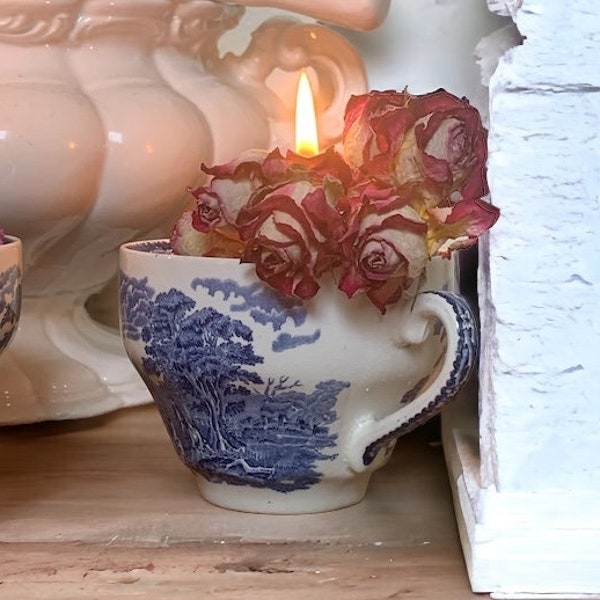 Vintage Enchanting Enoch Wedgewood Countryside Blue Tea Cups and Sugar Pot Set