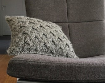 Digital knitting pattern cable pillow ‘Nørrebro’