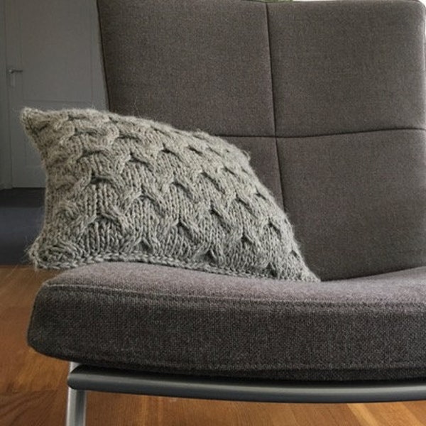 Digital knitting pattern cable pillow ‘Nørrebro’