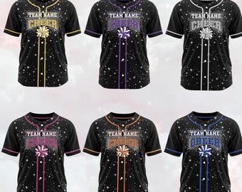 Camisa de beisebol personalizada com brilho para líderes de torcida, nome, número e logotipo estampados com strass e glitter, preta e dourada, ideal para times de cheerleading. Ótimo presente para líderes de torcida.
