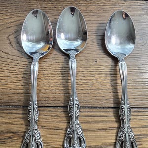 Oneida Heirloom Silverplate Michelangelo Pattern Spoons – Lot of 3, Vintage