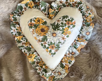 Coquette romantic Ruffled Heart Pillow PDF Pattern: Frilled Edge Applique (13x13 inches)