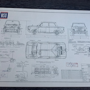 Puede incluir: Un dibujo técnico en blanco y negro de un coche NSU Prinz 4. El dibujo incluye una vista lateral, una vista frontal, una vista trasera y diagramas detallados del motor y el chasis. El dibujo está fechado el 06.10.1961.