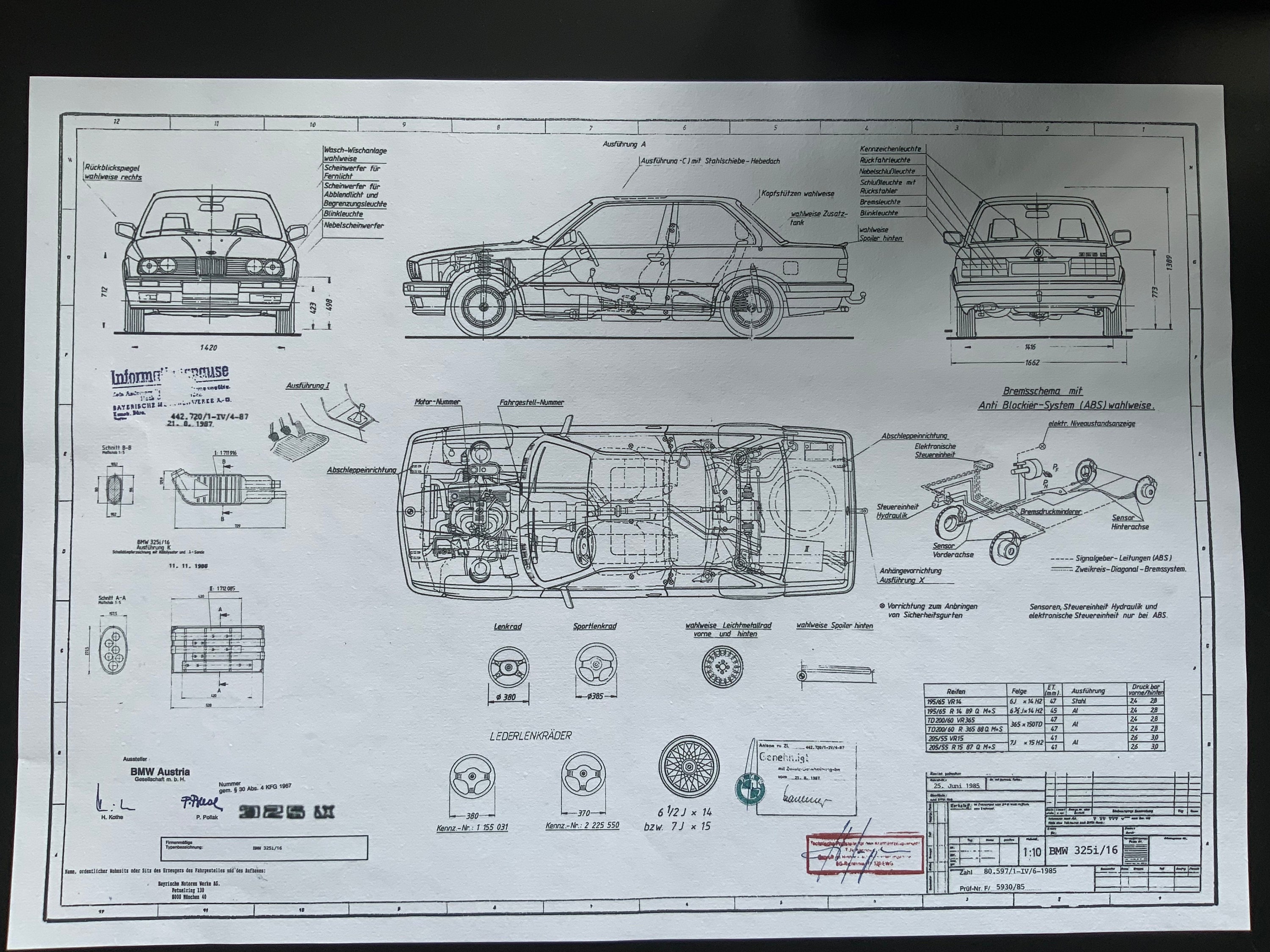 BMW E30 325ix 2 Door from 1987 Construction drawing ARTwork