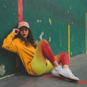Women&#39;s Yellow To Red Gradient Colored Casual Leggings
