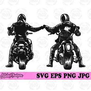 Può includere: Due silhouette nere di persone che guidano motociclette, di fronte l'una all'altra e si danno il cinque. Le motociclette sono dettagliate con manubri, sedili e ruote.