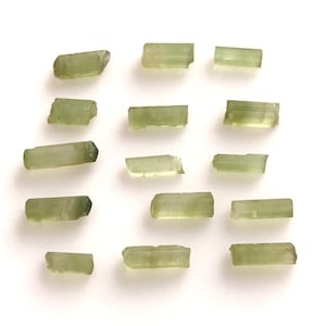 8-10mm Raw Mint Green Tourmaline Long Pencil Terminated Crystal ,Tourmaline Tube, Tourmaline Pencil, Tourmaline Rough, Raw Stick