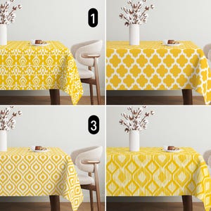 Könnte beinhalten: Vier gelbe Tischdecken mit verschiedenen geometrischen Mustern. Die Tischdecken sind auf einem Tisch mit einer weißen Vase und Baumwollblumen darauf abgebildet. Die Tischdecken sind von 1 bis 4 nummeriert.