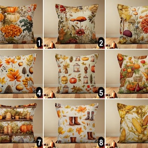 Könnte beinhalten: Neun verschiedene Kissen-Designs mit Herbstmotiven. Die Designs beinhalten Kürbisse, Kürbisse, Blätter, Mais und andere Herbst-Erntebilder. Die Kissen sind alle beige mit einer Vielzahl von bunten Mustern.