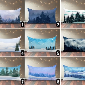 Federa per cuscino lombare con motivo foresta invernale innevata blu, federa per cuscino con vista sul bosco di pini sempreverdi, federa per cuscino per le vacanze di Natale, accogliente arredamento nordico