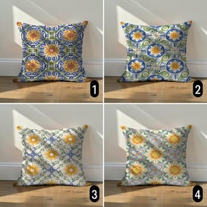 Fodera per cuscino con motivo a piastrelle mediterranee, federa spagnola blu e gialla, decorazione estiva