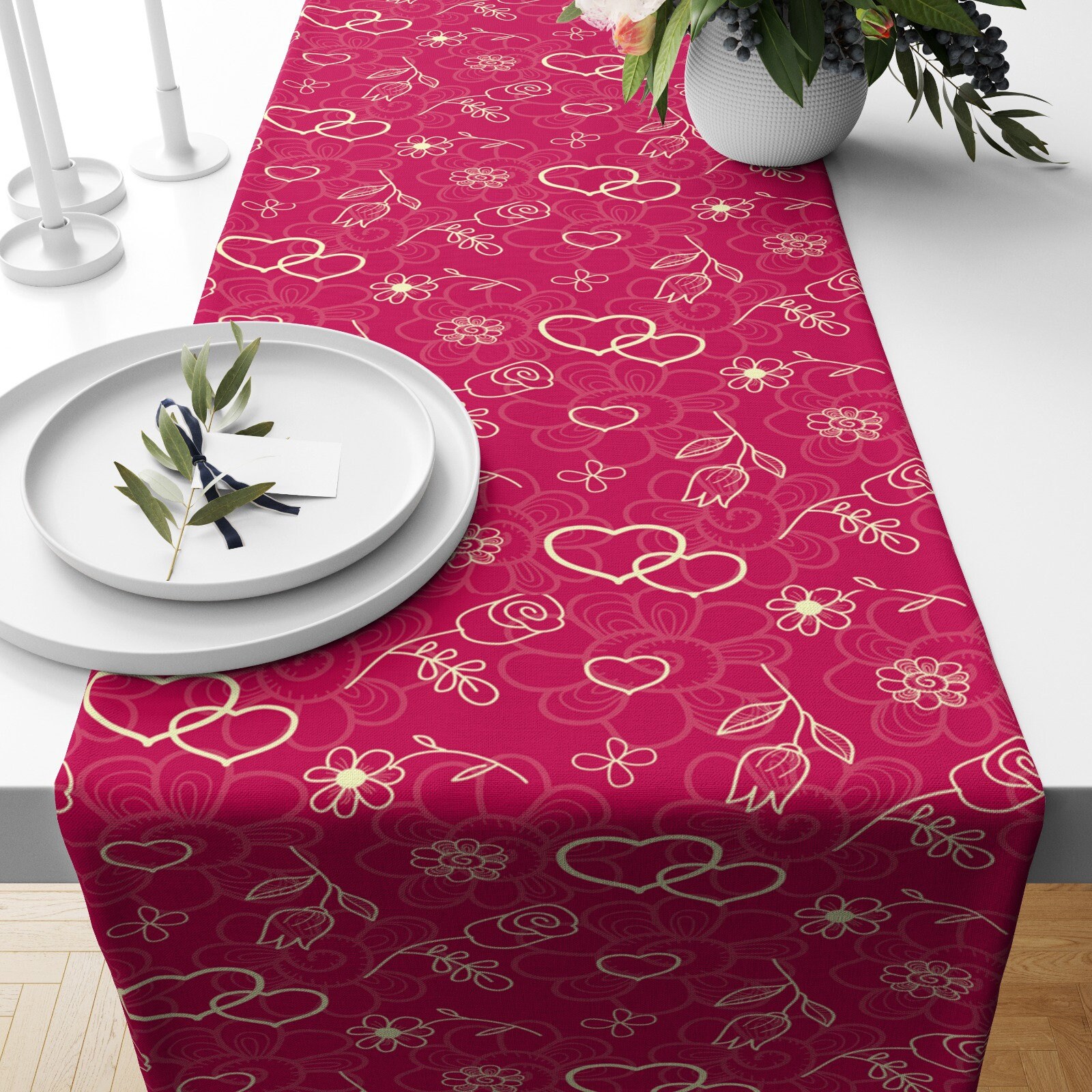 OWENIE Runner da Tavola con Design Ricamato a Cuore Rosso per Decorazioni Matrim