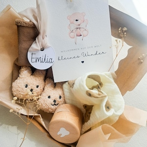 Baby Geschenkset personalisiert | Geschenk zur Geburt mit Name | Mulltuch, Söckchen, Zahndose, Karte – für Mädchen & Jungen | Geschenkidee