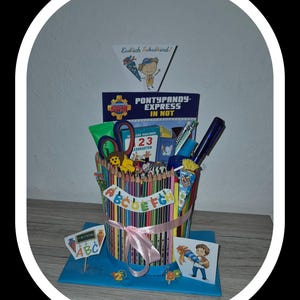 School enrollment pencils cake gift souvenir school start school street boy