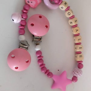 希望の名前を付けた女の子用ベビーカーチェーン