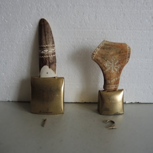 ONE!!! Vintage brass color metal Cow bell with reindeer antlers handle / Home Décor / Saami Lapland style Bell / old style animal bell