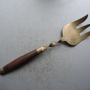 Vintage solid Brass and wood Large Salat serving Fork / cutlery / tableware set / Kitchen interior / Serving utensils / salad servers /
