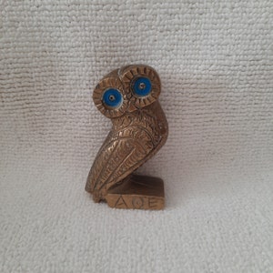 Vintage Solid brass OWL figurine // housewares / Library Décor / BRASS bird figurine metal art decorative / massive brass Owl // paperweight
