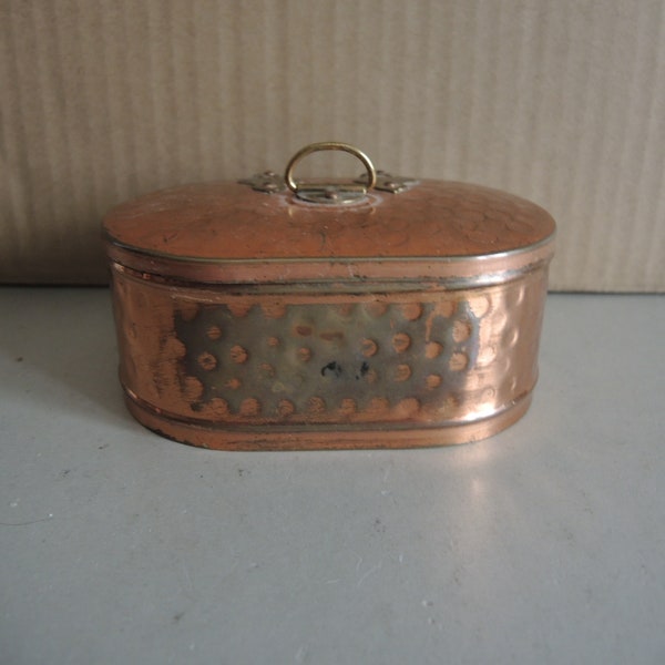 Vintage Hammered Copper Jewelry box with Hinged lid / brass copper container  / Sugar box / Brass Housewares / home décor / Sugar bowl