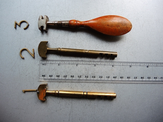 ONE Antique Glass Cutter / Brass Glass Cutting Tools / Old