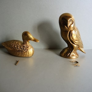 One!!! Vintage Solid brass Bird figurine DUCK or OWL / housewares / Library table Décor / metal art figurine / brass PIG / paperweight
