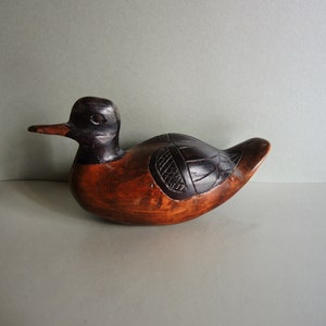 Vintage Wooden Wood Duck / high quality wood / Hand Carved DUCK figurine statue / Decoy Style / artisanal made duck / garden decoration