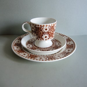 Vintage Arabia Finland Ali brown pattern cup & saucer and plate / Raija Uosikkinen / Art pottery Scandinavian porcelain / Collectors tea set