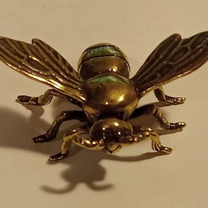 Small Brass Honey bee. Free shipping!