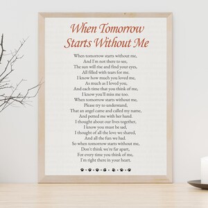 Könnte beinhalten: Ein gerahmter Druck mit einem Gedicht mit dem Titel "Wenn der Morgen ohne mich beginnt". Das Gedicht ist in einer einfachen, eleganten Schrift geschrieben und spricht von der bleibenden Liebe und Erinnerung an einen geliebten Menschen, der verstorben ist. Das Gedicht ist auf weißem Hintergrund mit braunem Rahmen gedruckt.