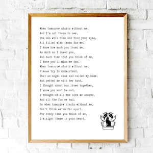 Könnte beinhalten: Schwarz-weiß druckbarer Kunstdruck mit einem Gedicht über das Gedenken an jemanden, der verstorben ist. Das Gedicht lautet: "Wenn der Morgen ohne mich beginnt, Und ich nicht da bin, um es zu sehen, Die Sonne wird aufgehen und deine Augen finden, Alle gefüllt mit Tränen für mich. Ich weiß, wie sehr du mich geliebt hast, So sehr wie ich dich geliebt habe, Und jedes Mal, wenn du an mich denkst, Ich weiß, dass du mich vermissen wirst. Wenn der Morgen ohne mich beginnt, Bitte versuche zu verstehen. Dass ein Engel kam und meinen Namen rief, Und mich mit seiner Hand streichelte. Ich habe an unser gemeinsames Leben gedacht. Ich weiß, dass du traurig sein musst, Ich habe an all die Liebe gedacht, die wir teilten, Und an all den Spaß, den wir hatten. Wenn der Morgen also ohne mich beginnt, Denk nicht, dass wir weit voneinander entfernt sind, Denn jedes Mal, wenn du an mich denkst. Ich bin genau dort, in deinem Herzen."
