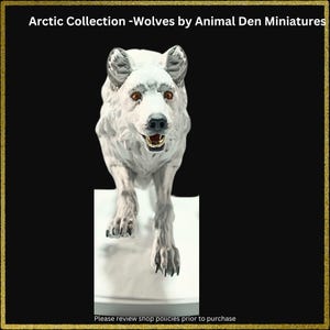 Fighting Wolves Miniature: Arctic Collection, 1/32 Scale