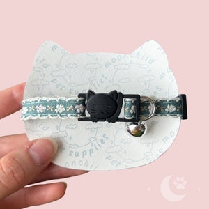 Breakaway Cat Collar ~ Teal Lace Design ~ Handmade Cat and Kitten Accessories ~ Cute Cat Gift ~ Floral Cat Collar ~ Pretty Lace Collar Green