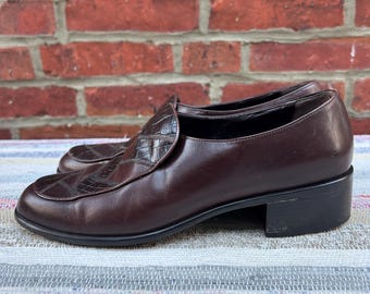 Lorenzo Banfi Brown Ostrich Slip on Loafers Women display picture 1