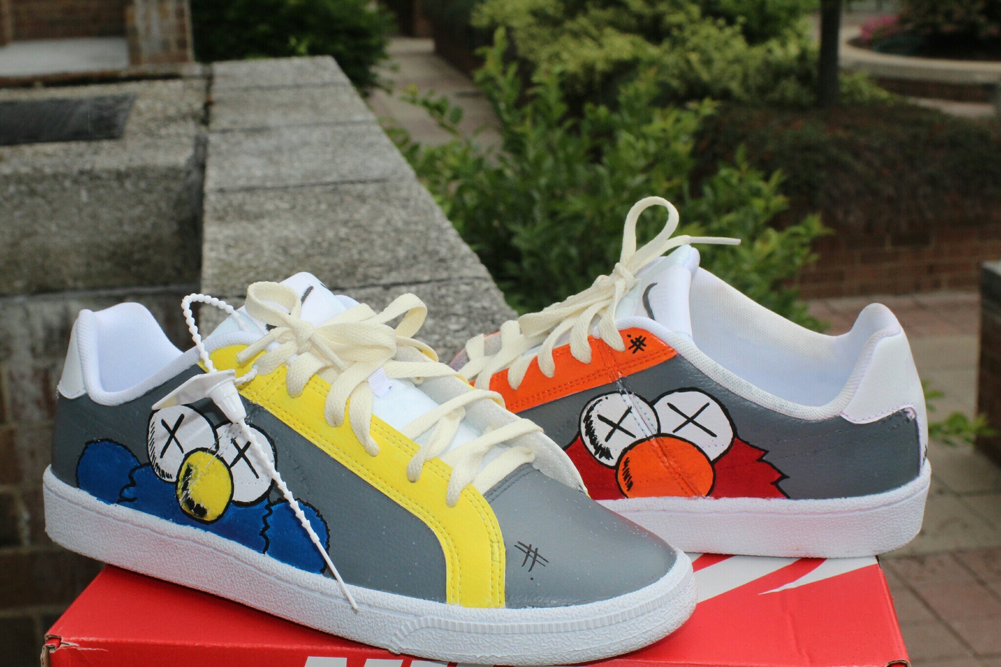 kaws nike collab