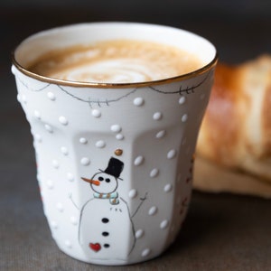 Snowman Porcelain Mug – Handmade Winter Cup for Cozy Hot Drinks