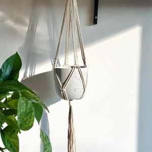 The &#39;&#39;Anita&#39;&#39; Macrame Plant Hangers Handmade Cotton Indoor Large Plant Holder Hanging Planter