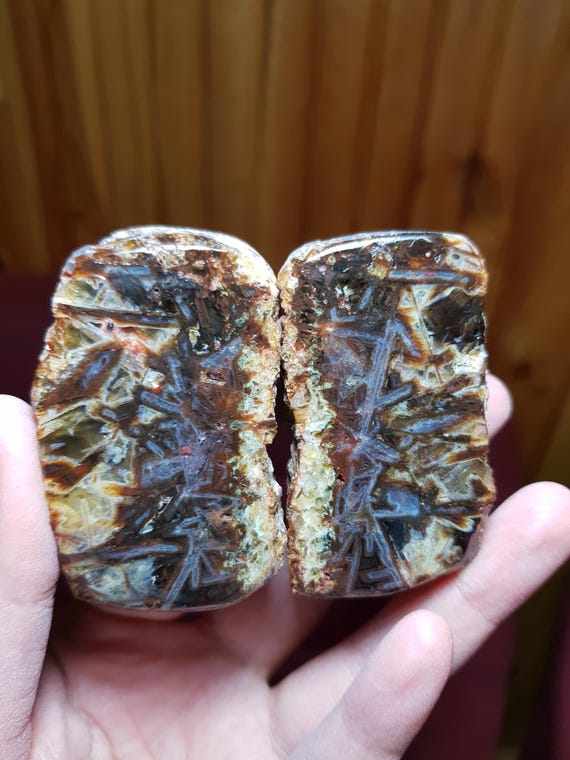 【コレクターズアイテム】ターキッシュアゲート クレイジースティックアゲート - 形而上学的治癒特性を持つ黒と青の