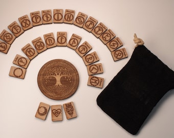28 Runensteine mit Lebensbaum Runen aus Holz Runenset Eiche