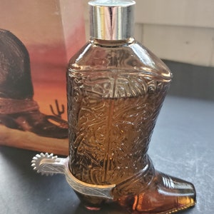 Vintage Avon Western Boot Leather After Shave Decanter COMPLETO
