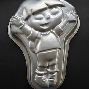 2003 Wilton Dora the Explorer Cake Pan #2105-6300
