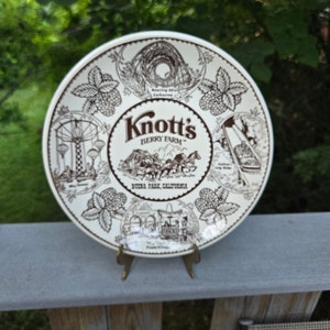 Vintage Knotts Berry Farm Souvenir Plate - Buena Park, California
