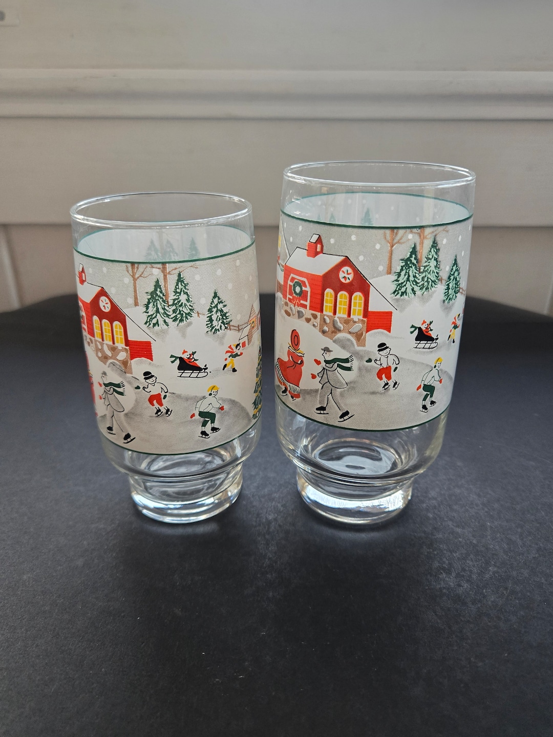 Vintage Christmas Drinking Glassesnull