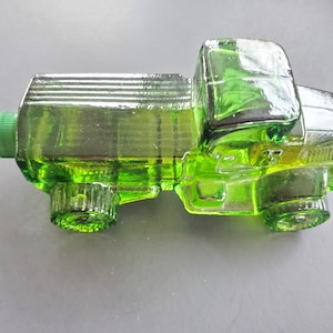 Avon Big Mack Oland After Shave Decanter - Green Glass Truck - 1973-1975