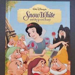 Walt Disney&#39;s Snow White and the Seven Dwarfs - A Read-Aloud Storybook - 1999 Hardcover Edition